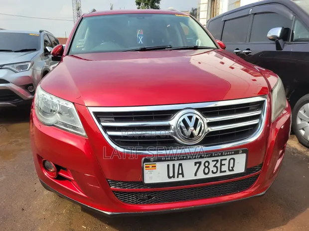 Volkswagen Tiguan 2.0 S 2009 Red - 1