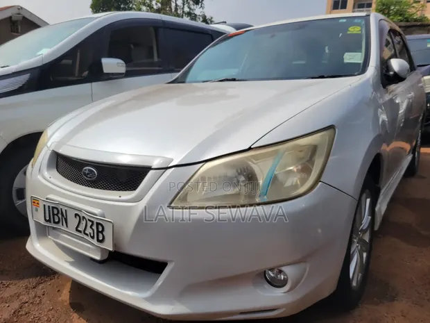 Subaru Exiga 2010 White - 1