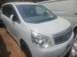 Toyota Noah 2.0 143hp FWD (8 Seater) 2013 White - 5