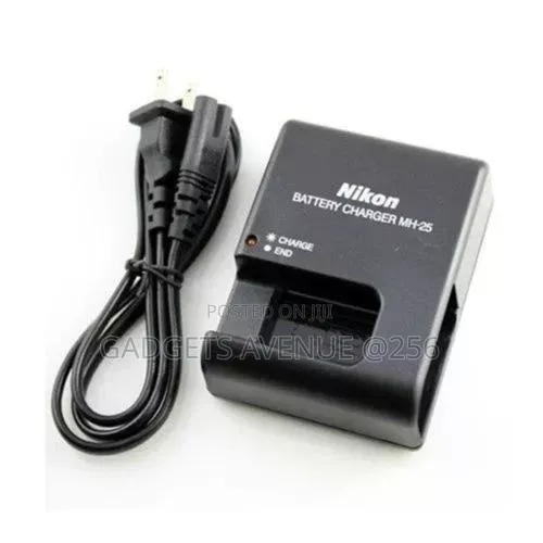 Nikon Fast Charger - 1