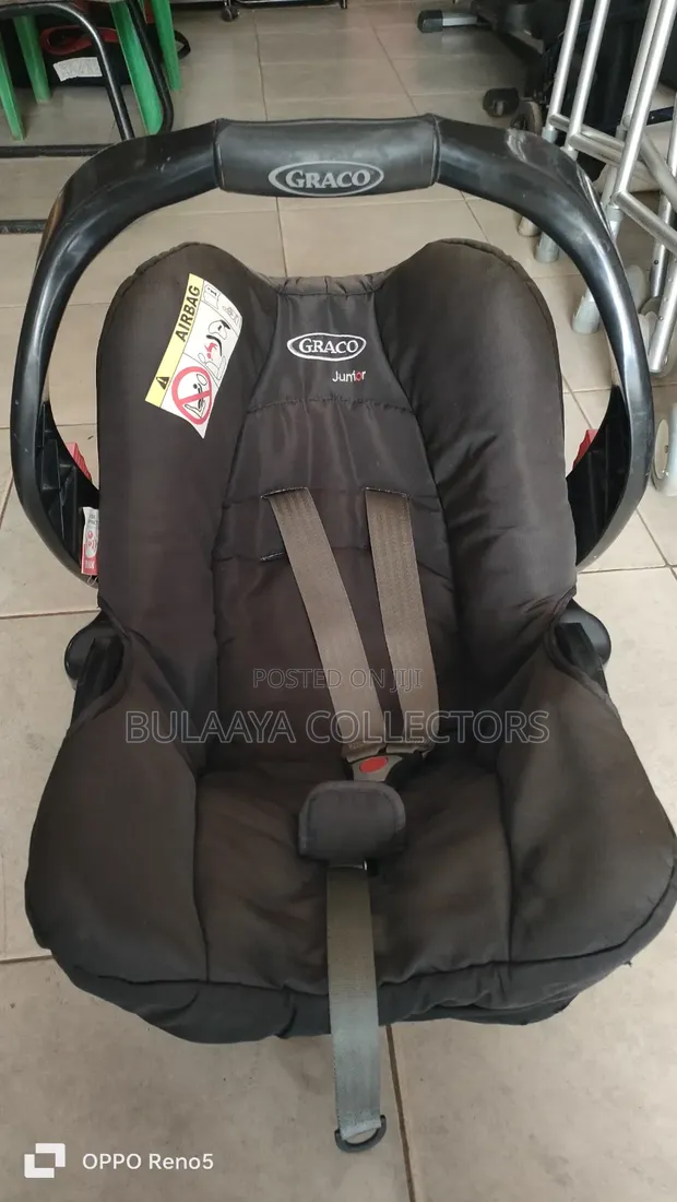 UK Used Black Graco Junior Infant Car Seat - 1
