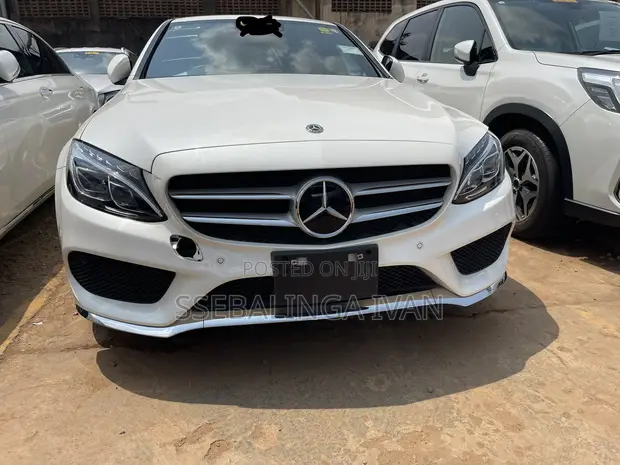 Mercedes-Benz C200 2017 White - 1