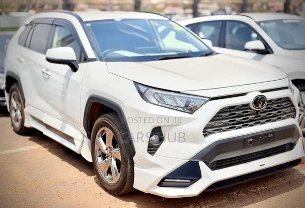 Toyota RAV4 XLE Premium AWD 2020 White - 1