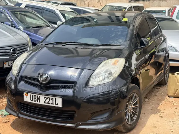 Toyota Vitz 2009 Black - 1
