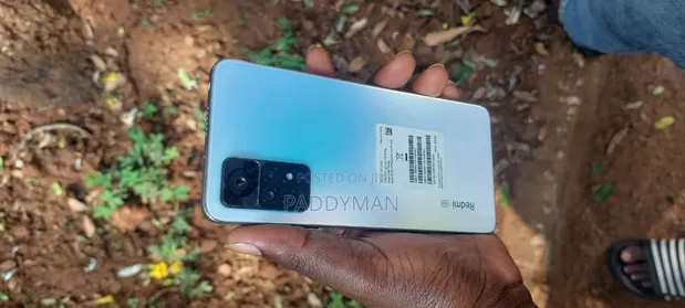 Xiaomi Redmi Note 11 Pro+ 5G 256GB Red - 1