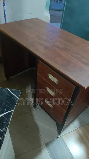 Office Table 4x2ft