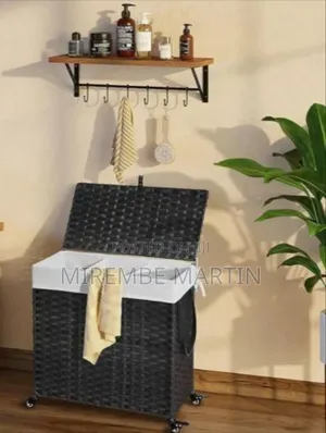 Rolling Wicker Laundry Hamper with Lid and Liner