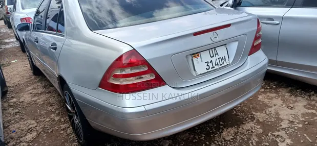 Mercedes-Benz E300 2007 Silver - 1