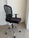 Second Hand Office Chair with Adjustable Height - 4