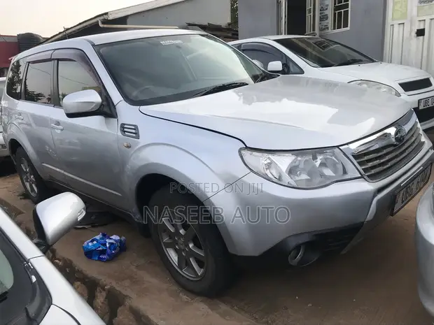 Subaru Forester 2008 Silver - 1