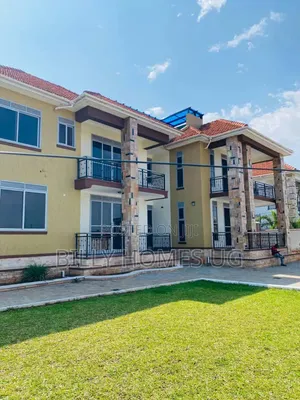 6-Bedroom Mansion with Lake View in Ssabagabo-Makindye
