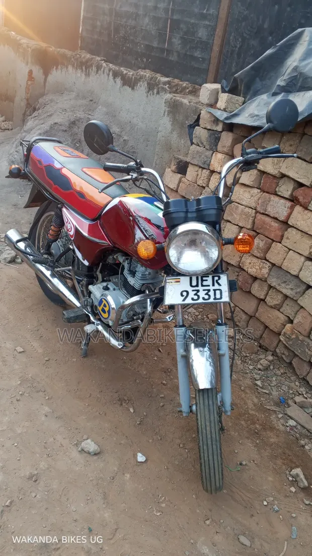 Bajaj Boxer 100 2020 Red - 1