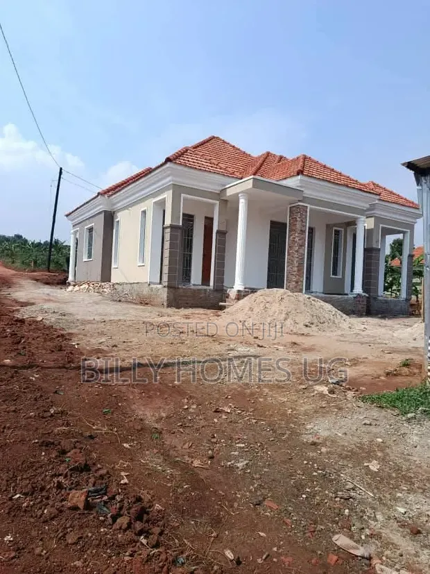 4 Bedroom Bungalow for Sale in Kira - 1