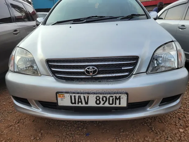 Toyota Nadia 2.0 135hp AWD 2001 Silver - 1
