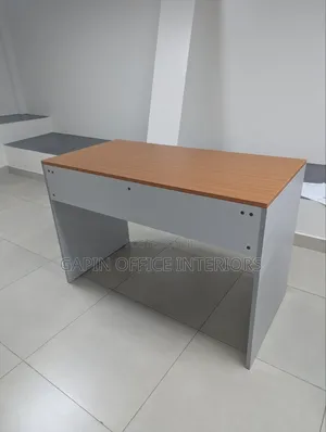 Office Desk / Table - Like New