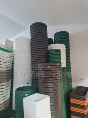 Brand New VIP Plastic Flower Pots