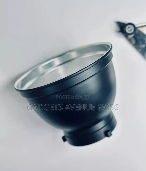 Brand New Beauty Dish with Cloth - 1