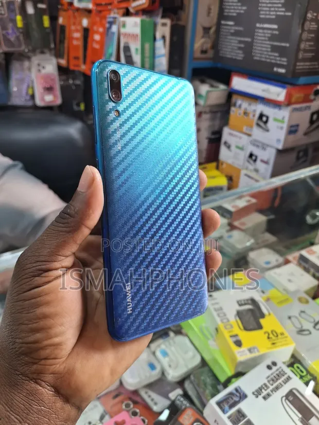 Huawei Y7 Prime 2019 64GB Blue - 1