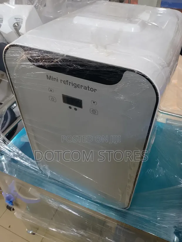 16/30L Medical Laboratory Mini Refrigerator - 1