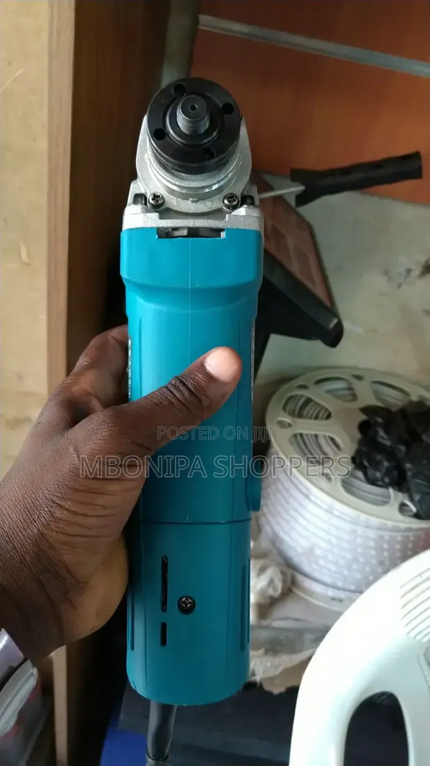 Makita Angle Grinder 13mm 900W with Spoon Switch - 1
