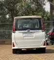Toyota Noah 2.0 AWD (7 Seater) 2015 White - 1