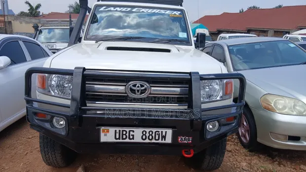 Toyota Land Cruiser 2015 White - 1