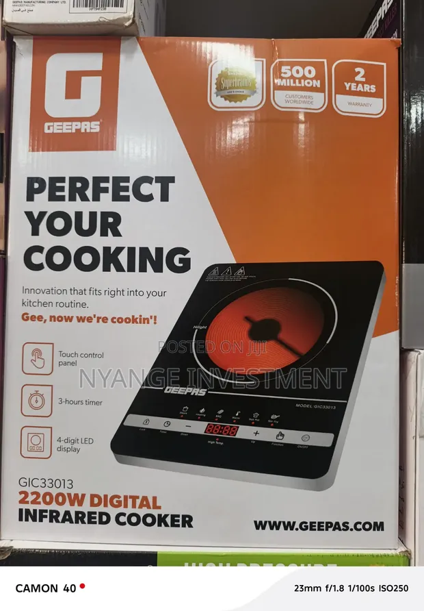 Geepas 2200W Digital Infrared Cooker GIC33013 - 1