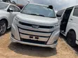 Toyota Noah 2018 Silver - 3