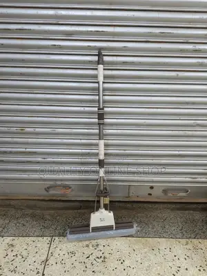 Self Squeezing Cleaning Mop