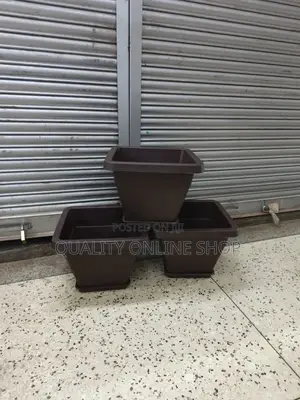 Coffee Brown Plastic Flower Pots (Outdoor)