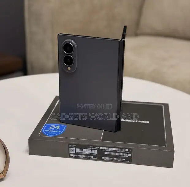 New Samsung Galaxy Z Fold8 256GB Graphite - 1