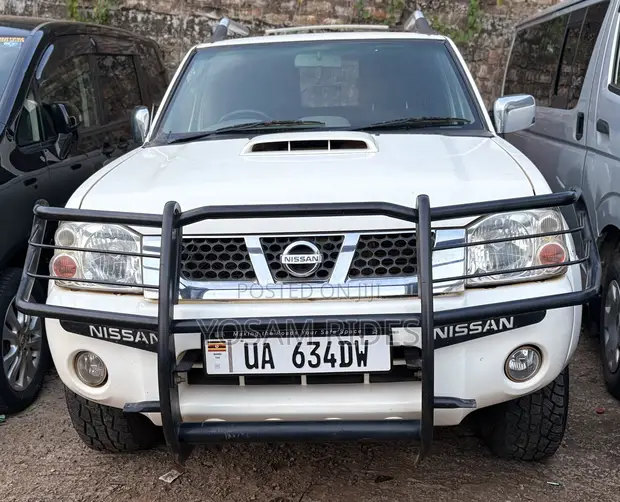 Nissan Hardbody NP300 Truck - 1