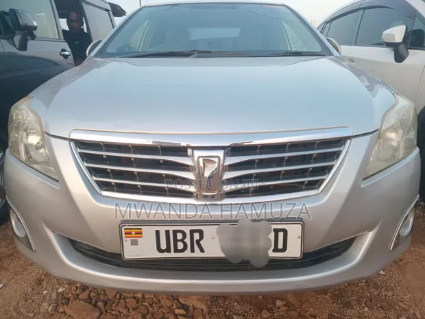 Toyota Premio 2012 Silver - 1