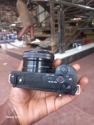 Sony Alpha ZV-E10 with 16-50mm Lens