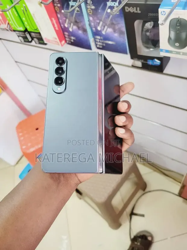 Samsung Galaxy Fold 512GB Gray - 1