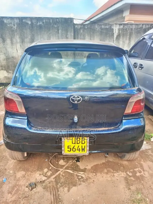 Toyota Vitz 2010 Blue - 1