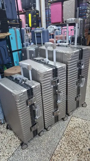 VIP Bags Full Set - 3 Piece Suitcase