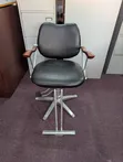 Barbara Chair - Adjustable Salon Chair - 1
