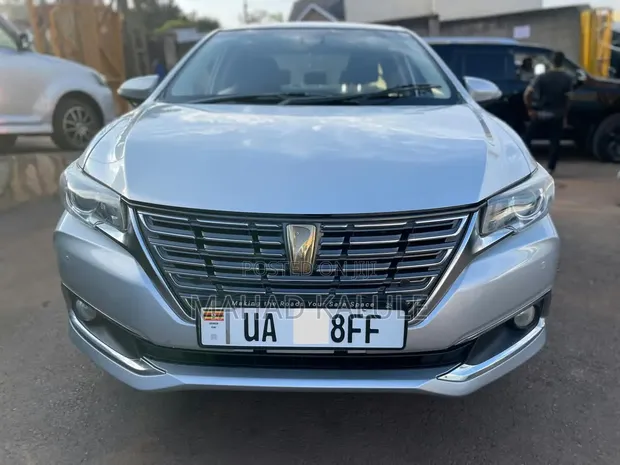 Toyota Premio 2017 Silver - 1