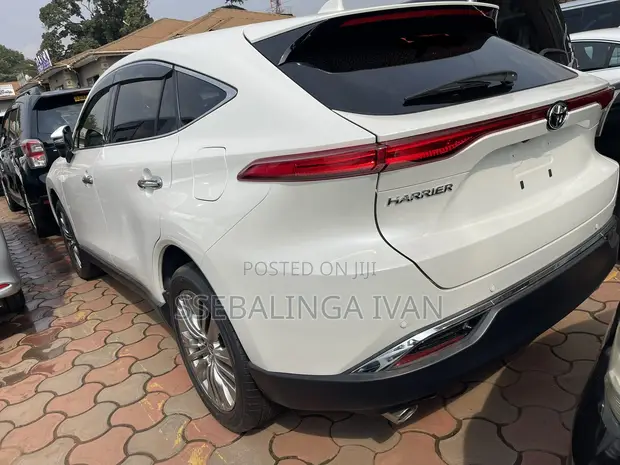 Toyota Harrier 2021 White - 1