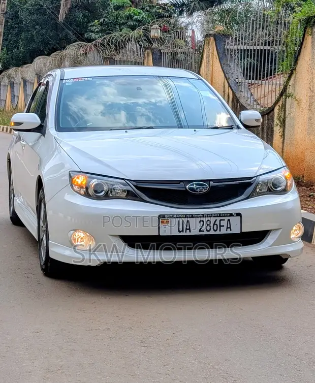 Subaru Impreza 2010 White - 1