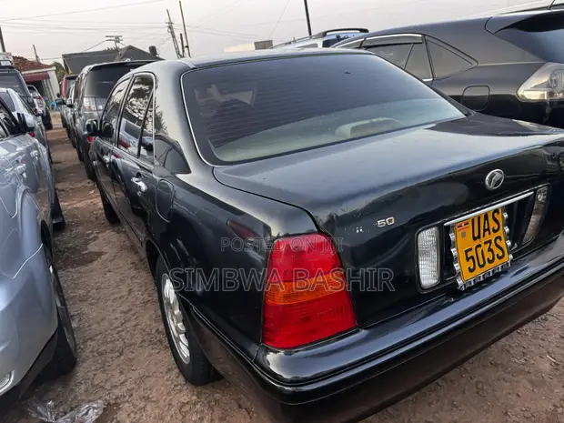 Toyota Progress 2004 Black - 1