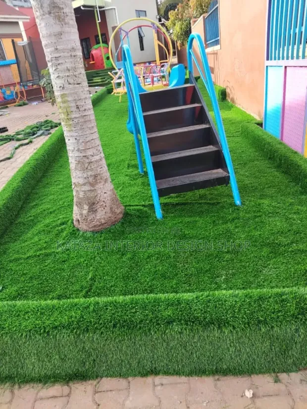 Shape Green Artificial Grass Carpet - 1