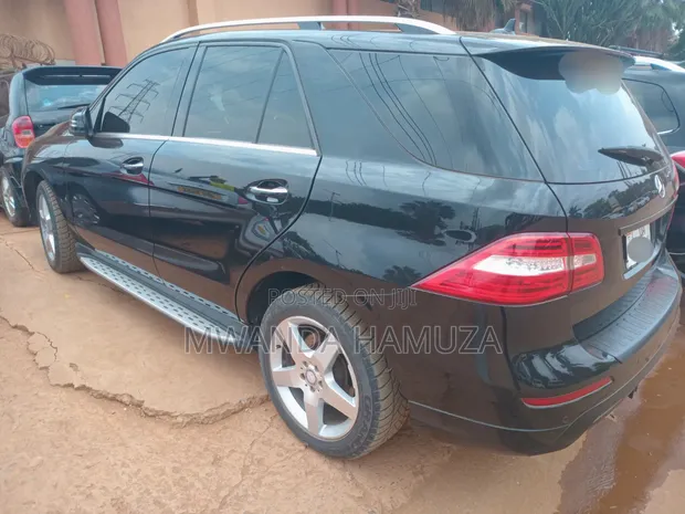 Mercedes-Benz M Class 2013 Black - 1