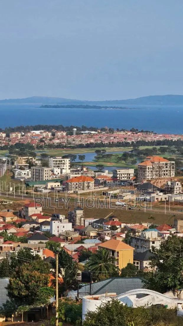 Hilltop Lake-View Plot for Sale in Mutungo-Kigo - 1