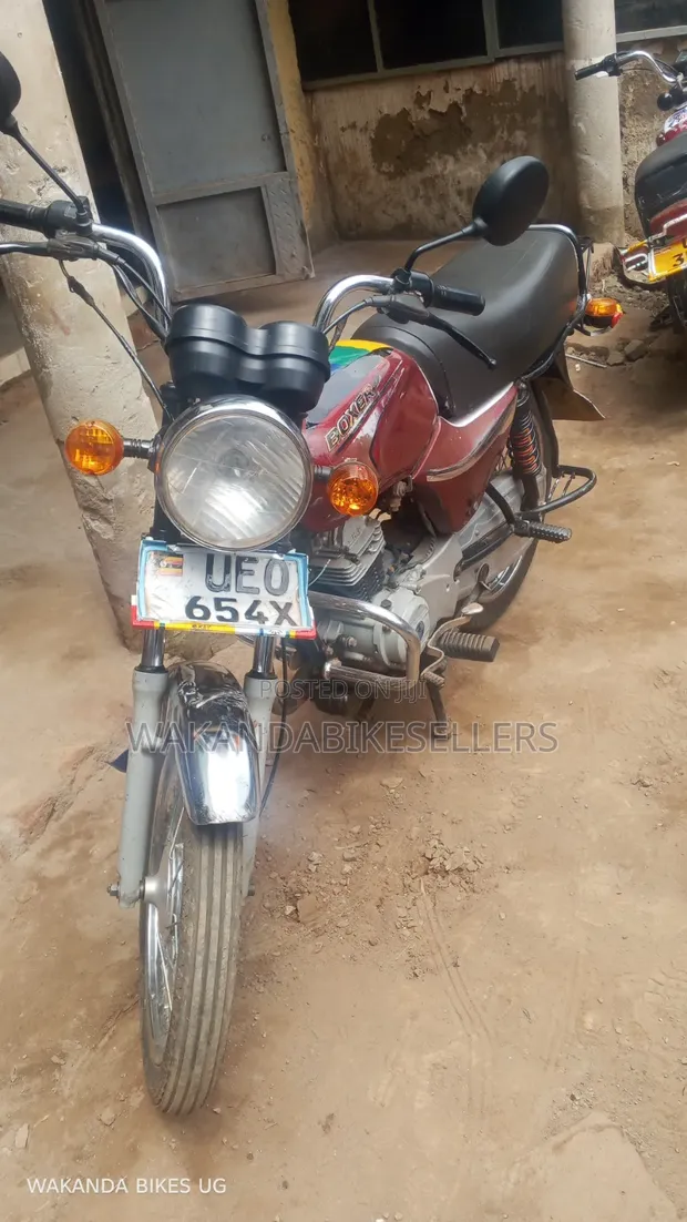 Bajaj Boxer 100 2019 Red - 1