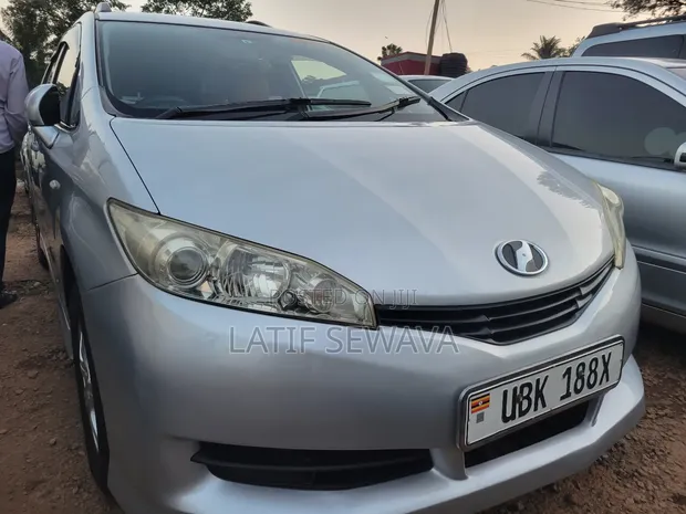 Toyota Wish 2010 Silver - 1