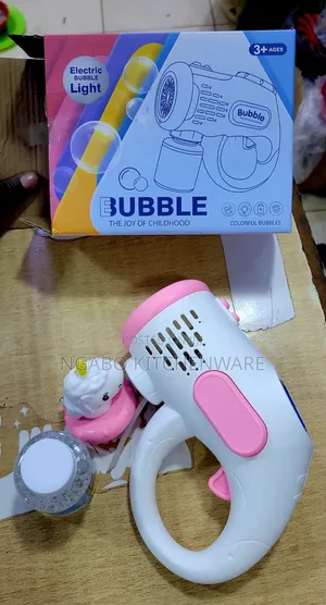 Brand New Pink Bubble Gun with Unicorn Accessory