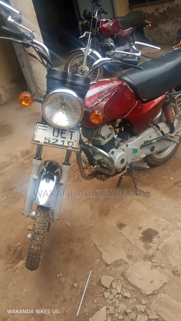 Bajaj Boxer 100 2022 Red - 1