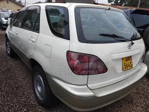 Toyota Harrier 2001 Off White